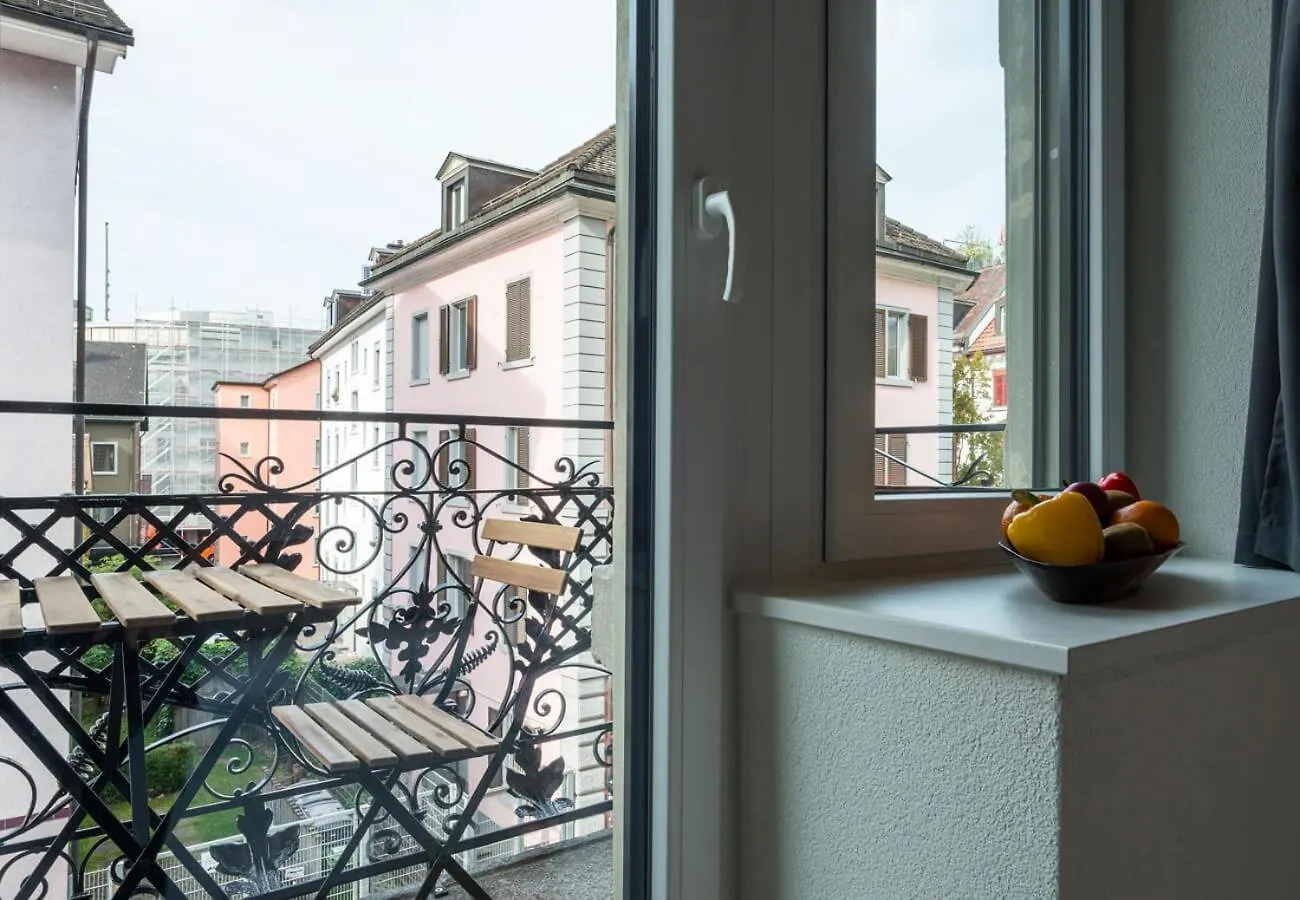 Hitrental Central Station Apartment Zurich