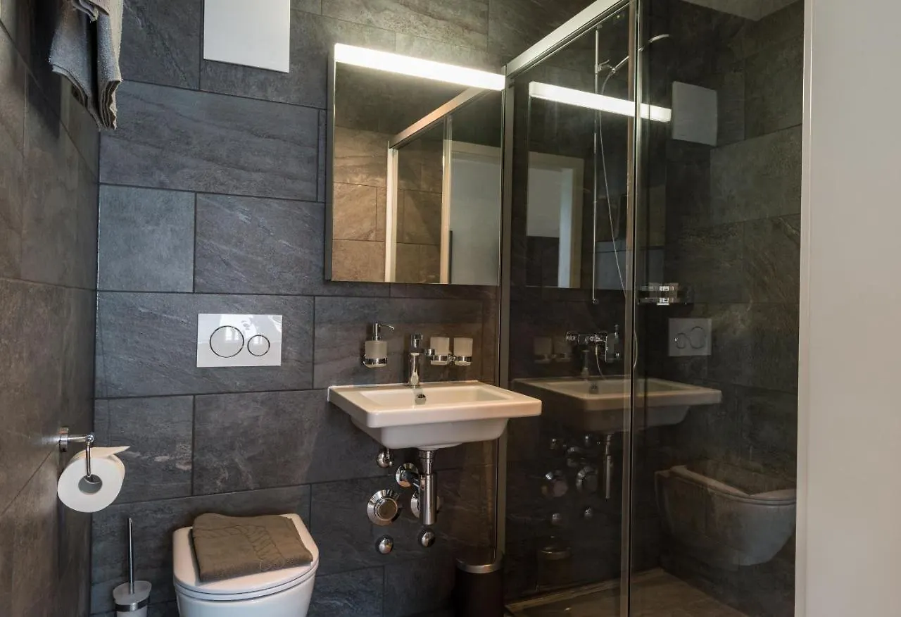 Hitrental Central Station Apartment Zürih İsviçre