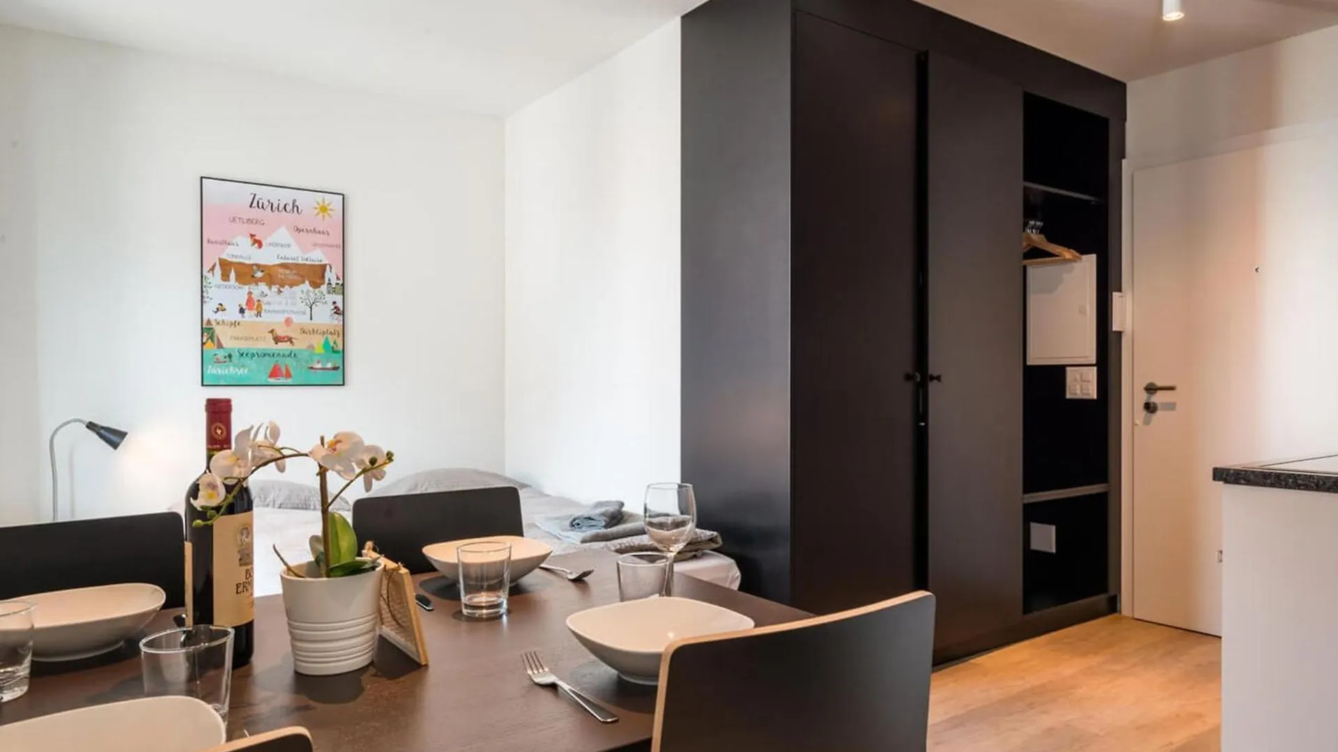 Hitrental Central Station Apartment Zürih İsviçre